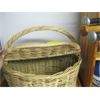 Image 2 : LG. WICKER PICNIC BASKET
