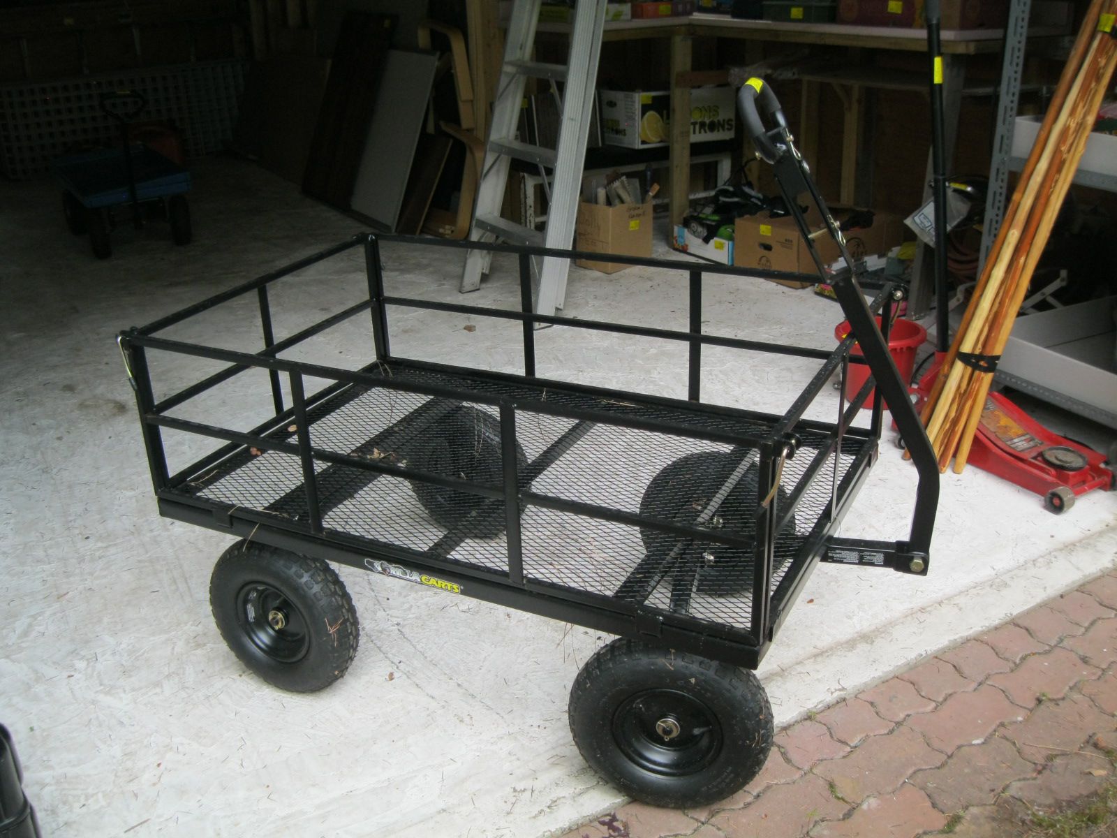 LG. 4 WHEEL CART W/HANDLE