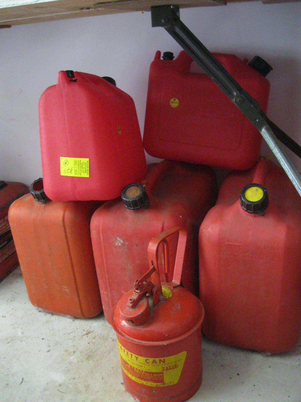 White Fuel Containers 6 FUEL CONTAINERS