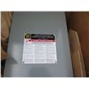 Image 2 : Square D Double Throw Enclosed Switch in Box