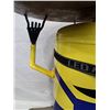 Image 3 : Minion Table