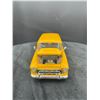 Image 2 : Jada 1957 Chevrolet Suburban Die Cast Car