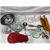 Image 1 : Assorted Bakeware