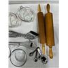 Image 2 : Assorted Bakeware