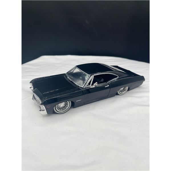 Jada 1957 Chevrolet Impala SS Die Cast