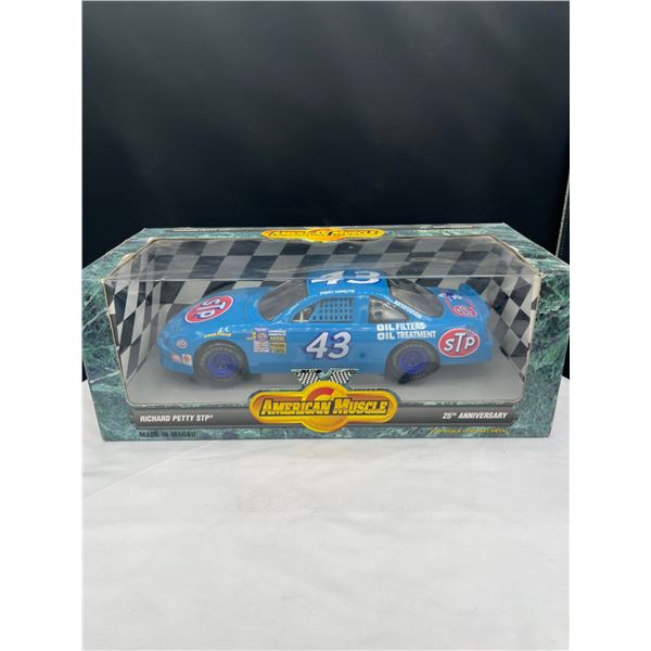 American Muscle 25th Anniversary Richard Petty STP Die Cast
