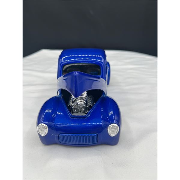 Racing Champions 41' Willy Die Cast