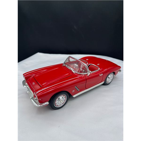 Ertl 1962 Corvette Die Cast