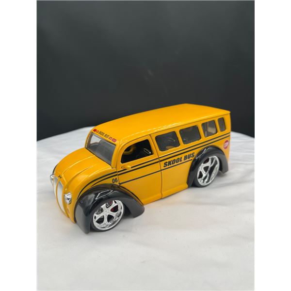 Jada DIV Cruiser School Bus