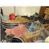 Image 8 : Large Collection Western Scene Wagon Wheels, Trough, Horseshoes, Lanterns,