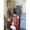 Image 1 : Husky 2 HP 30 Gal. Air Compressor