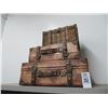 Image 1 : Travel Trunk Décor - Set of 3
