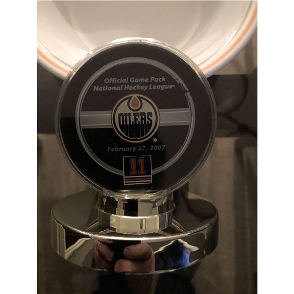 Mark Messier (HOF) NHL game used, retirement game puck