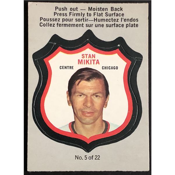 1972-73 O-PEE-CHEE STAN MIKITA (HOF) PLAYER CREST