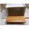 Image 3 : Wooden Bread Box