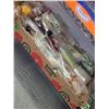 Image 1 : Flat of Crafters Items | Flowers & Such