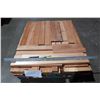 Image 1 : Pallet 5/8 Mahogany 9L x 40" x 48"