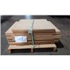 Image 1 : Pallet M.D.F. 28" x 38" x 13" H