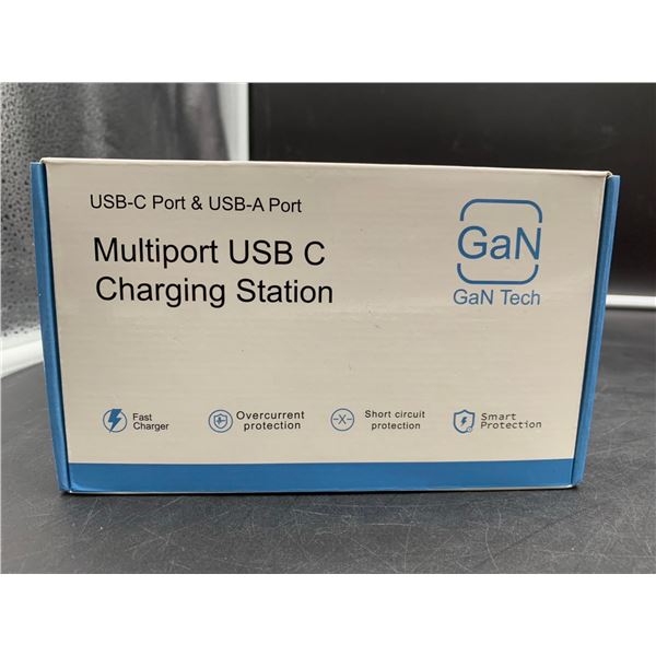 USB-C Port & USB A Port