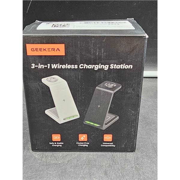 Geekera 3-in-1 Wireless Charging Station