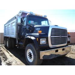 FORD LT8000 T/A DUMP TRUCK, s/n 1FDYU82E1RVA26729