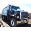 Image 1 : FORD LT8000 T/A DUMP TRUCK, s/n 1FDYU82E1RVA26729