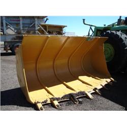 4.5 CY. SERVERE DUTY SPADE NOSE BUCKET , s/n 8R8207