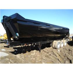 CLEMENT 29ft. TRI AXLE ROUND BOTTOM END DUMP TRAILER, s/n JM110239