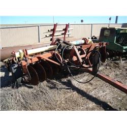 INTERNATIONAL 904 TANDEM DISC PLOW, s/n 7101