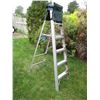Image 2 : 6' Folding Aluminium Step Ladder w/Ladder Tool Pouch