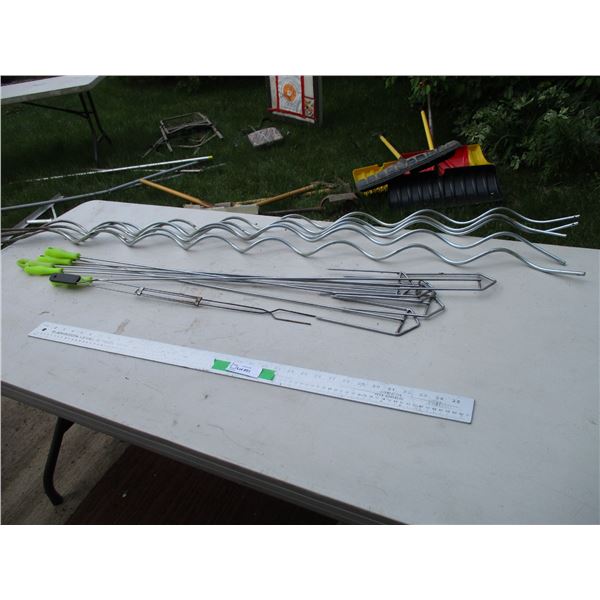 (6) Roasting Sticks, (1) Collapsible Roasting Sticks & (5) 6' Tomato Rods