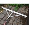 Image 2 : Tru Pro Landscape Rake