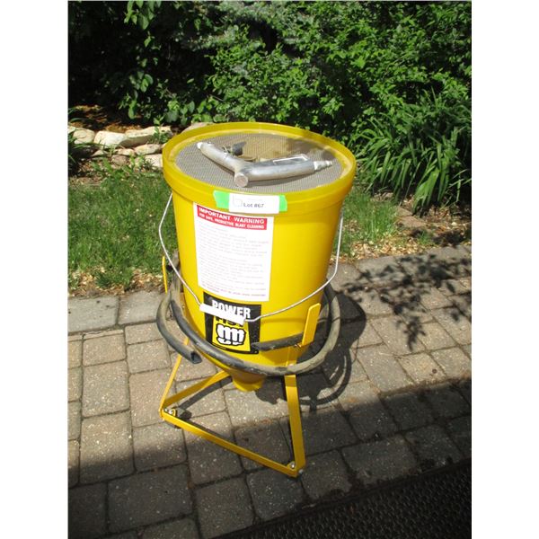 Power Fist Plastic Blast Pot w/(2)Guns (Hose Broken)