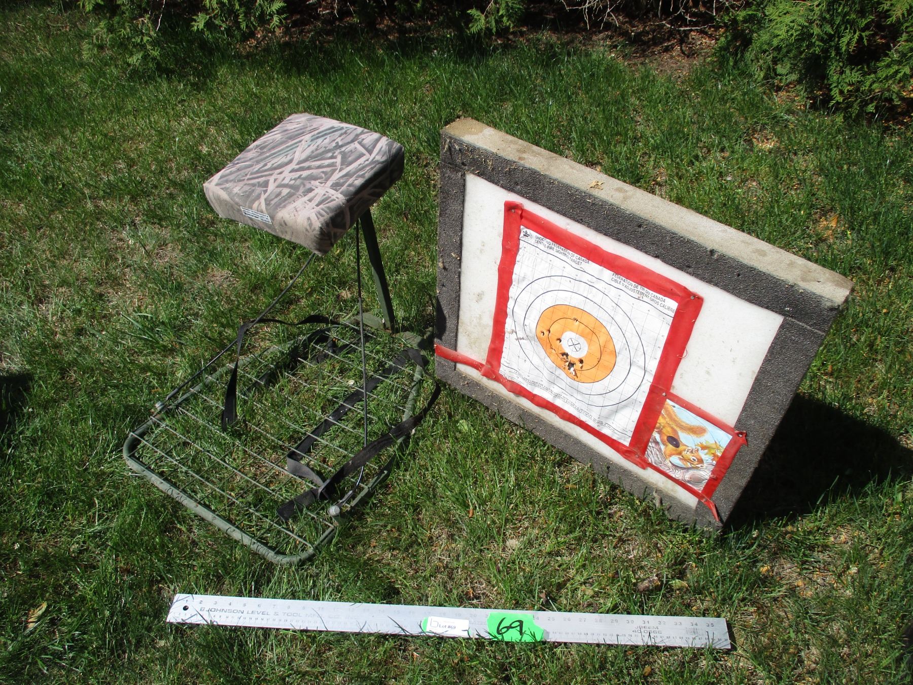 Target Tree Stand Tree Stand w/Archery Target - Bodnarus Auctioneering