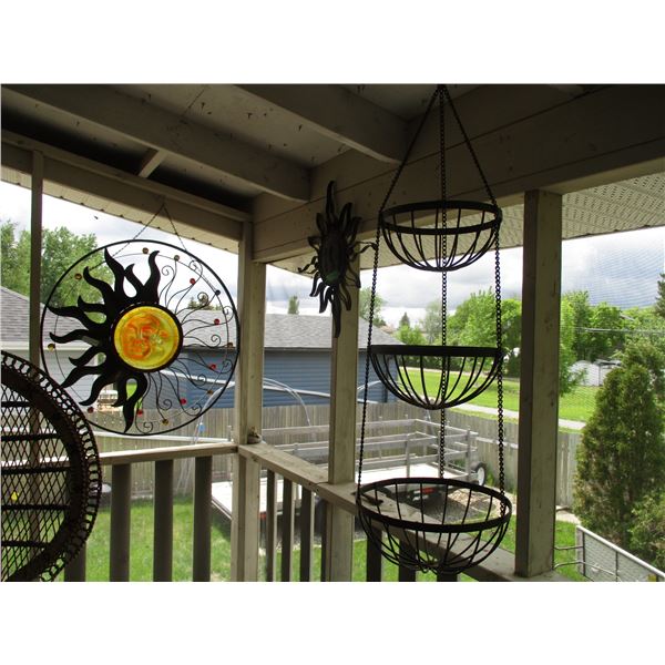 Hanging Plant Pot Holder & (3) Sun Patio Décor.