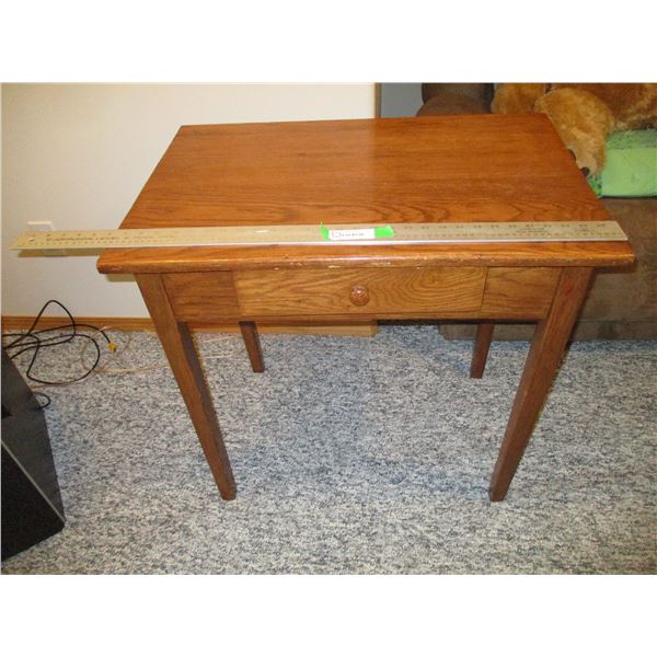 Vintage Oak School Desk (30"x20"x28"tall) w/Drawer