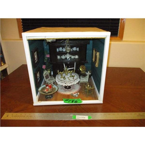 Dining Room Scene Shadow Box/Diorama (Lighted, Needs Batteries)