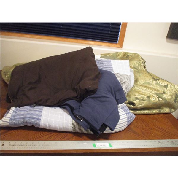 (4) Blankets & (1) Duvet Cover