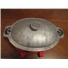 Image 2 : Wilton Armbetale Cast Aluminium Roaster w/Silicone Pot Holder