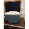 Image 1 : Igloo Wheeled Cooler (Medium Sized)