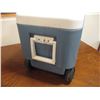 Image 3 : Igloo Wheeled Cooler (Medium Sized)