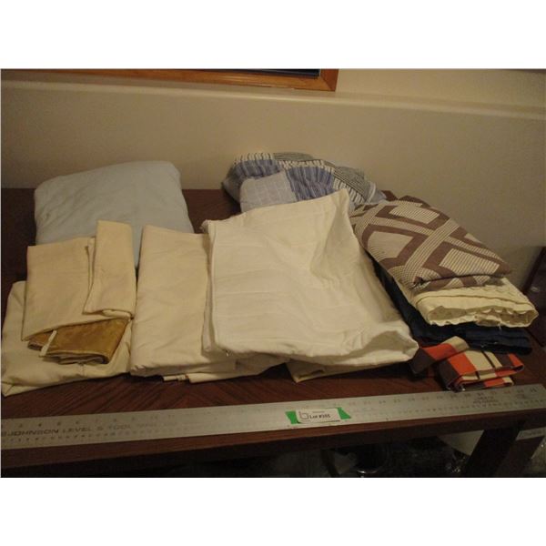 Various Sheets/Table Cloths/Linens
