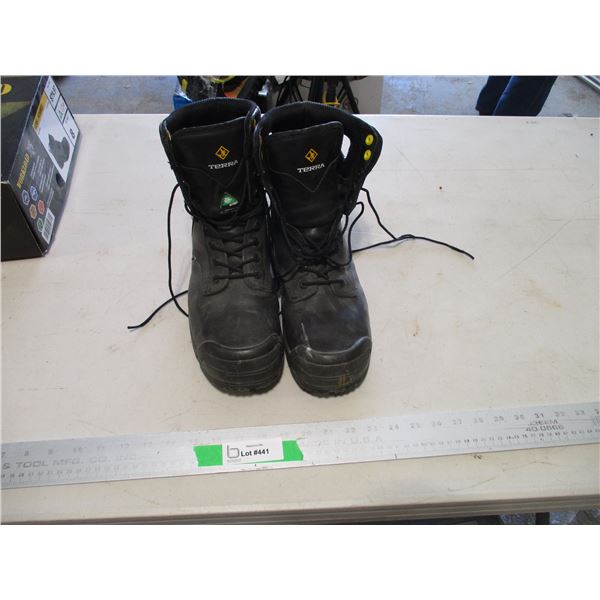 Used Terra CSA Steel Toe Work Boots (Size US 10) - Not Original Box