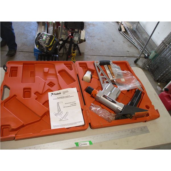 Paslode 2in1 Flooring Stapler & Cleat Nailer w/Damaged Case