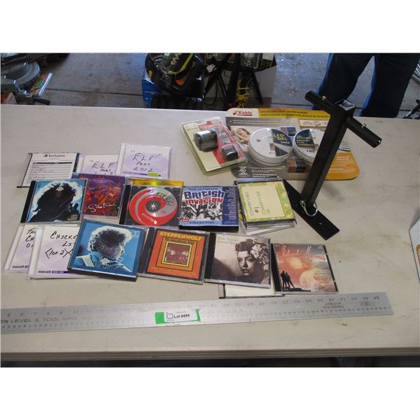 (20+) Compact Discs (CD's) of Varying Artists - Santana, Johnny Cash, Steppenwolf, Bob Dylan etc. , 