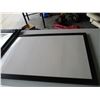 Image 4 : White Board (36"x20"), 28"x23" Picture & Mirror (Crack on Frame)