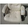 Image 2 : White Leather Reclining Arm Chair