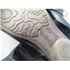 Image 11 : Tote w/(5 pr) Ladies Leather Boots/Shoes (Size 6.5)