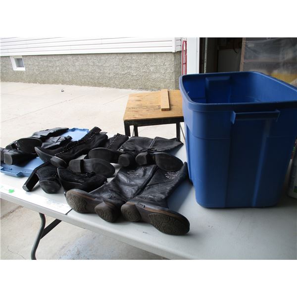 Tote w/(5 pr) Ladies Leather Boots/Shoes (Size 6.5)
