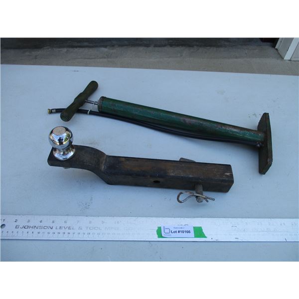 2" Hitch w/1 7/8" Ball & Manual Bicycle Tire Pump